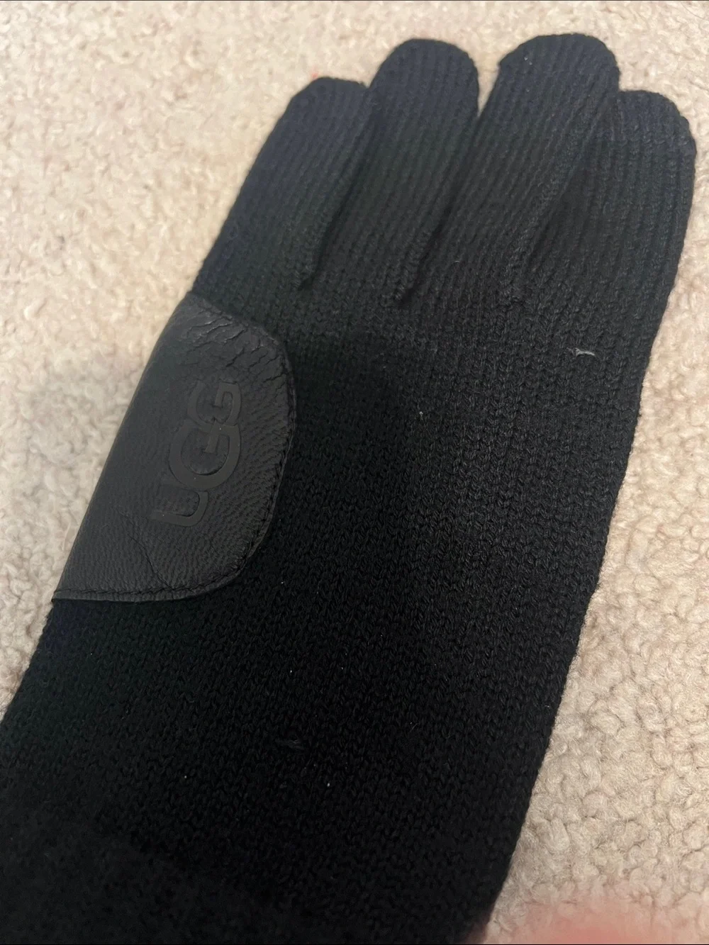 UGG® women’s Knit Gloves